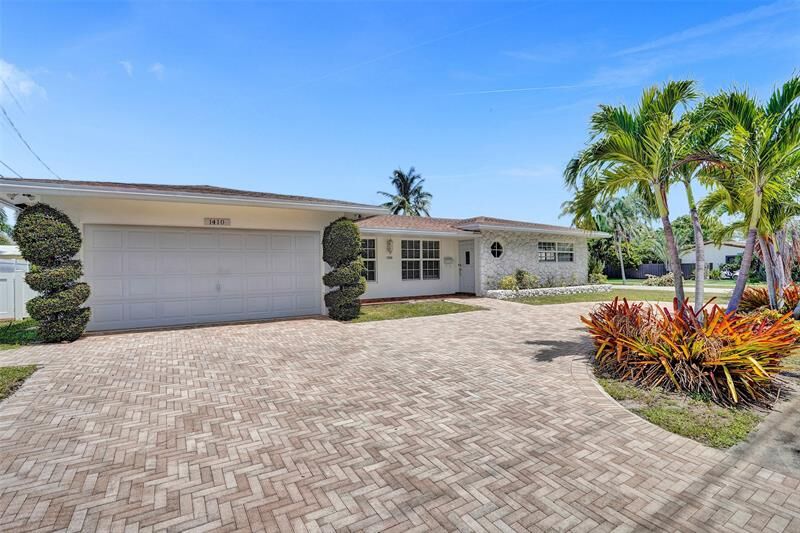 Property Photo:  1410 SE 12th Ave  FL 33441 