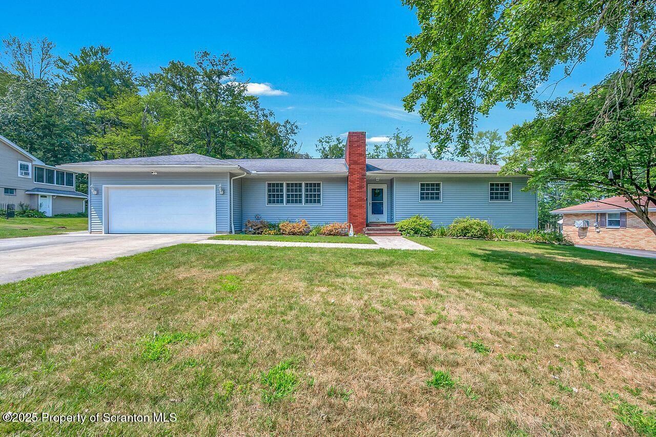 Property Photo:  124 Keene Street  PA 18444 