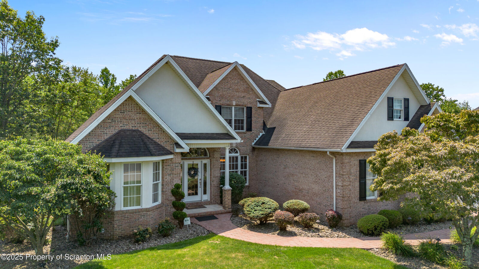 Property Photo:  324 Glenmaura Drive L 66  PA 18507 