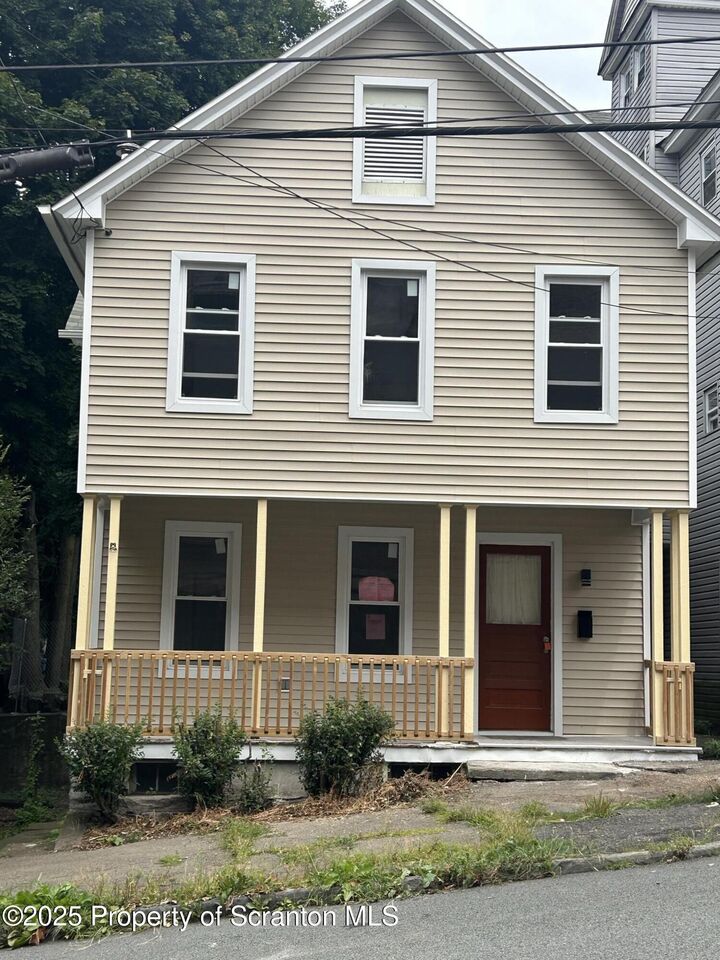 114 Salem Avenue  Carbondale PA 18407 photo
