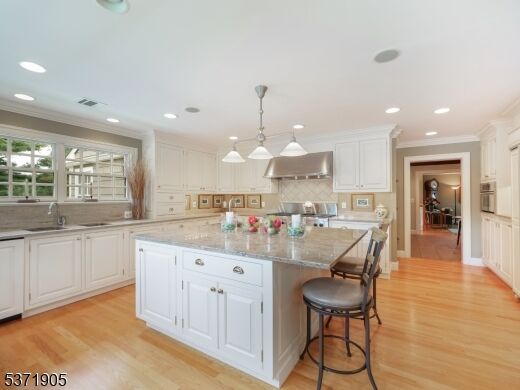 Property Photo: 37 Roosevelt Blvd NJ 07006