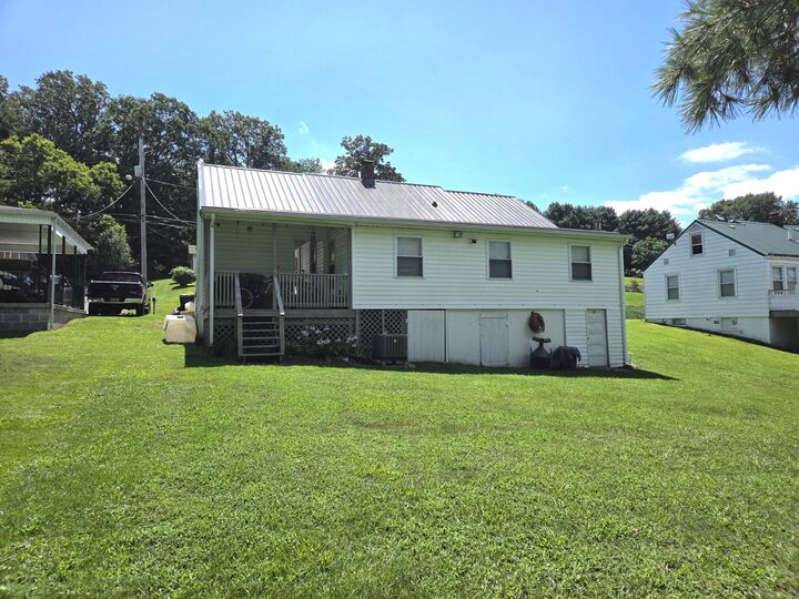 Property Photo:  717 Woodland Rd  VA 24147 