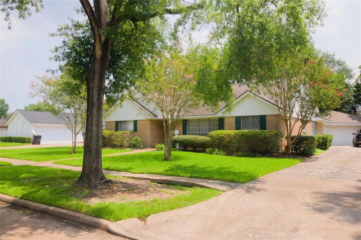 Property Photo: 1030 Montour Drive TX 77062