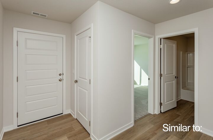 4315 Grover Woods Lane  Des Moines IA 50317 photo