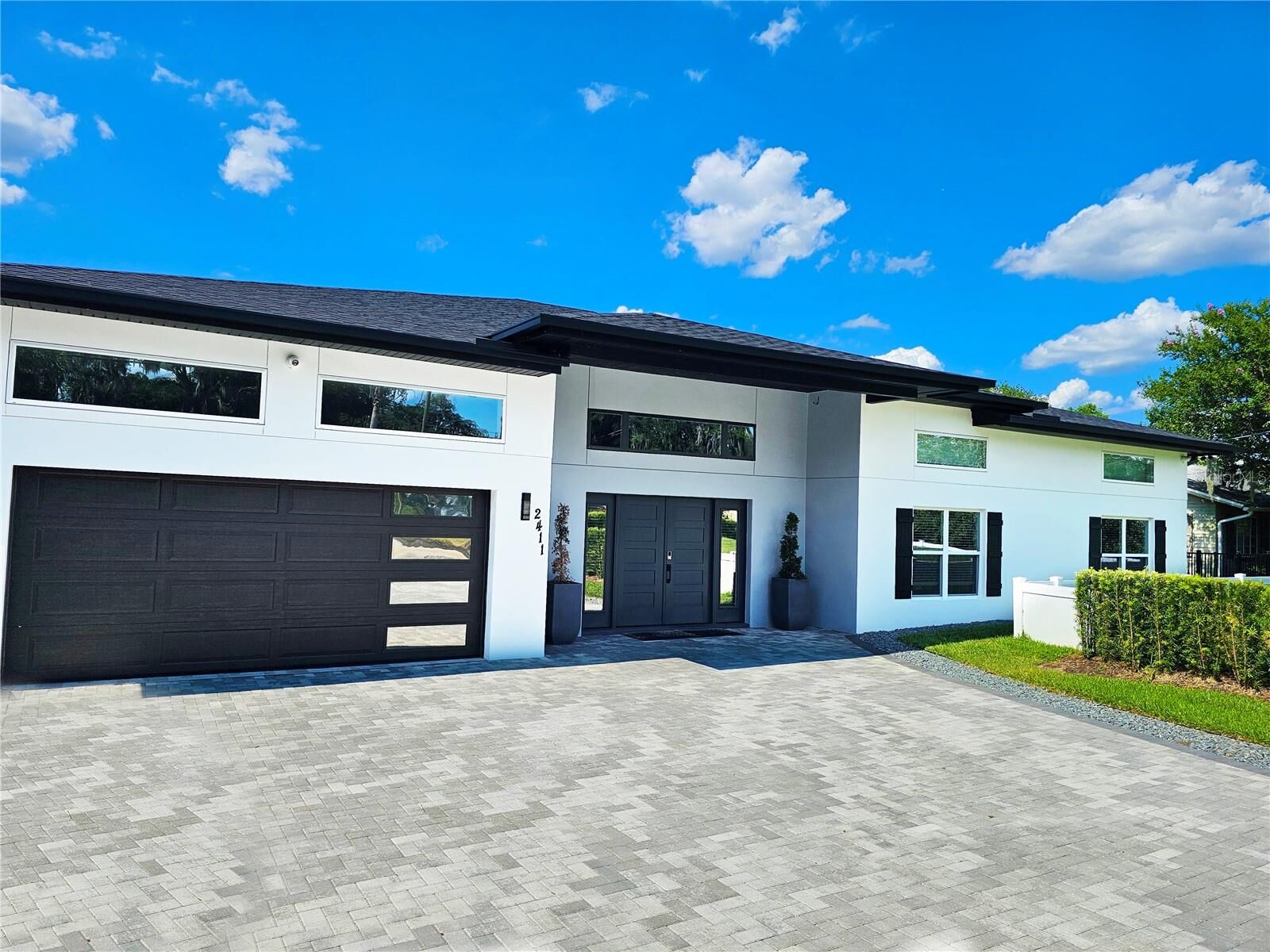 Property Photo:  2411 Nela Avenue  FL 32809