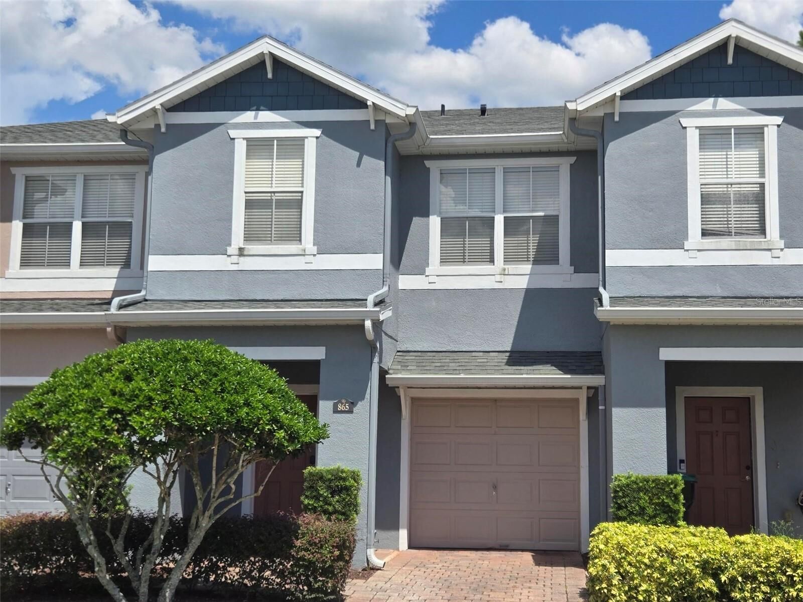 Property Photo:  865 Park Grove Court  FL 32828 