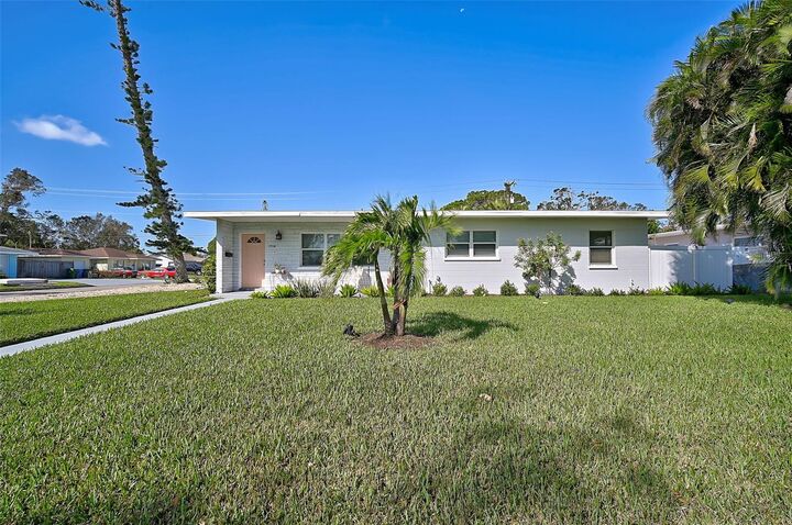 Property Photo:  1514 32nd Street W  FL 34205 