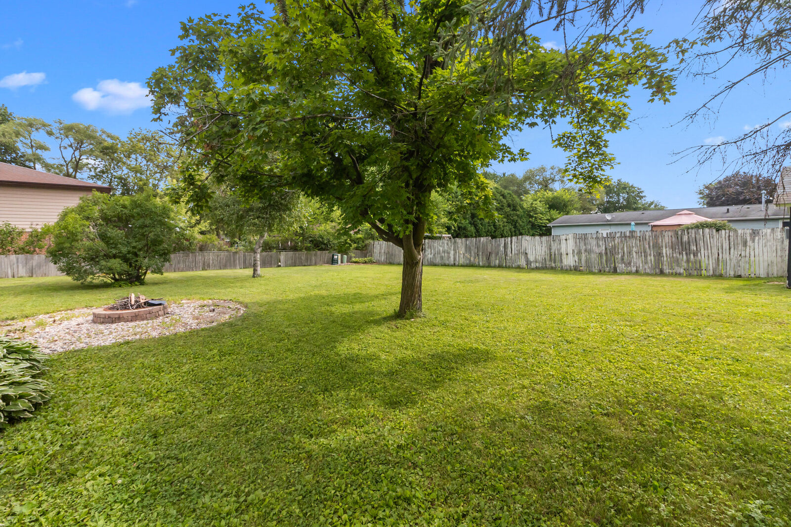 Property Photo:  651 N Lincoln St  WI 53121 