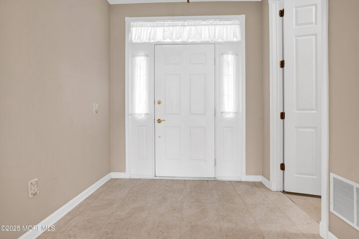Property Photo:  8 Inverness Lane  NJ 08527 