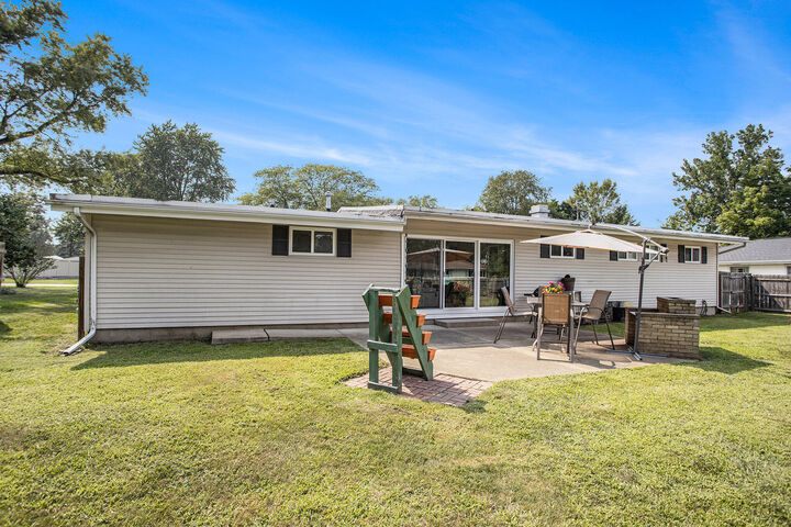 Property Photo: 211 Pepperidge Lane MI 49015