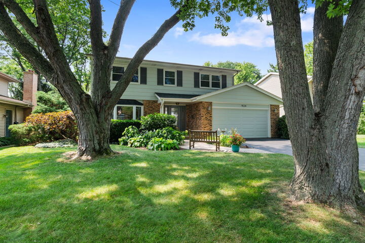 Property Photo: 934 Wayne Avenue IL 60015