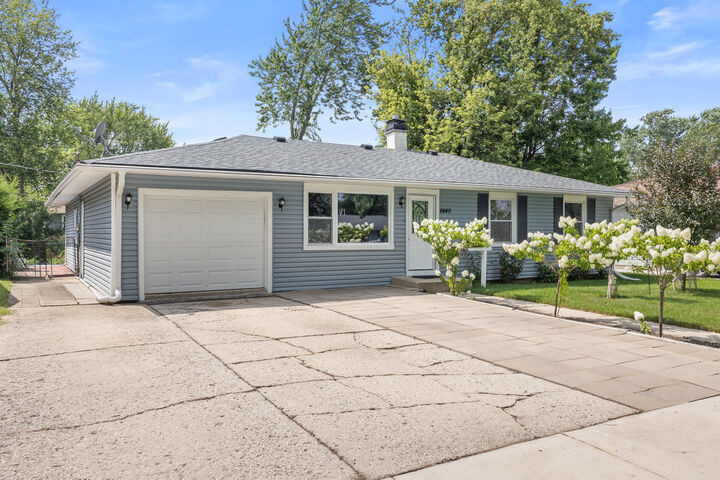Property Photo: 6640 Peach Tree Street IL 60133