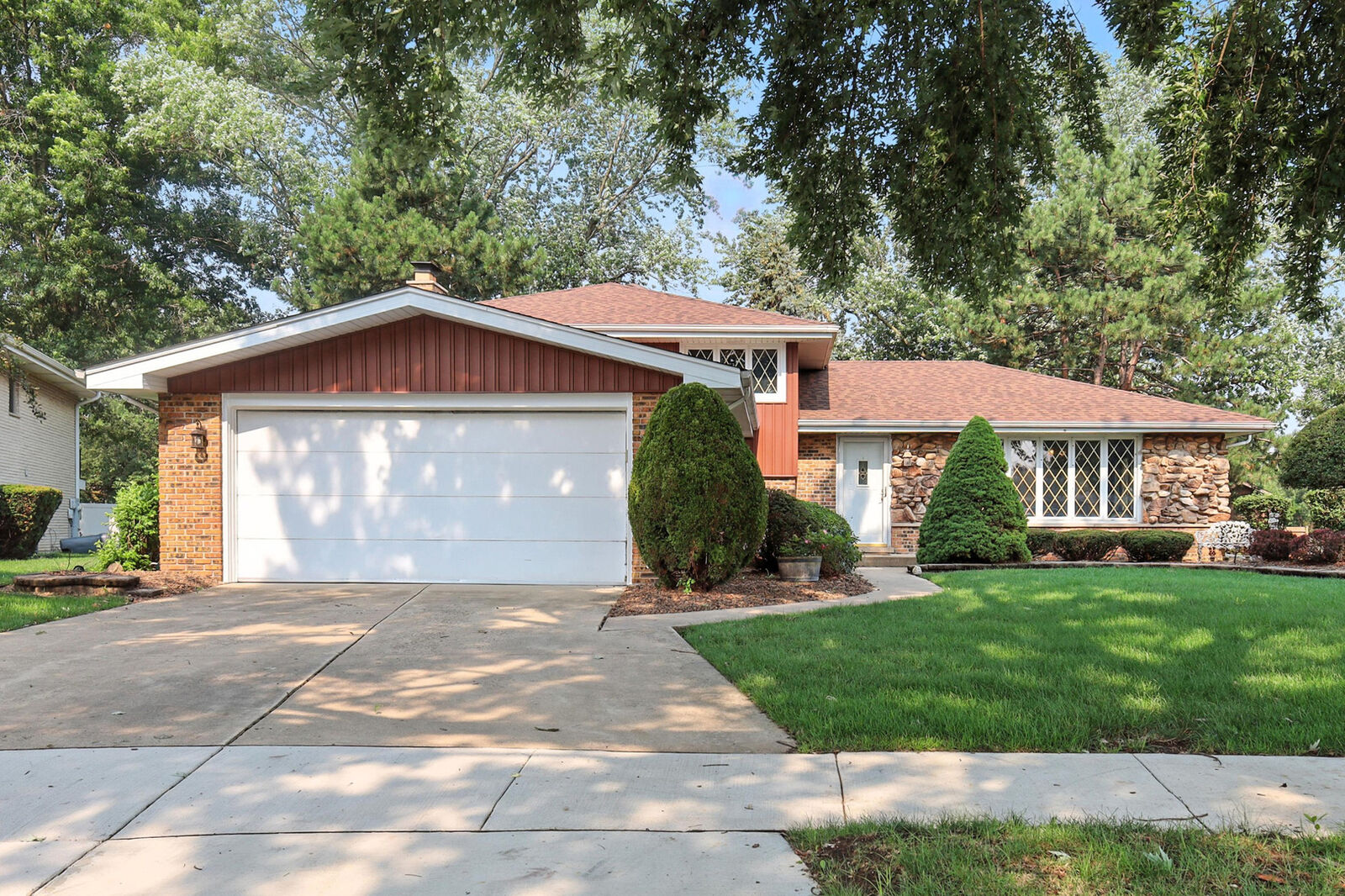 Property Photo:  7960 W Ponderosa Court  IL 60462 