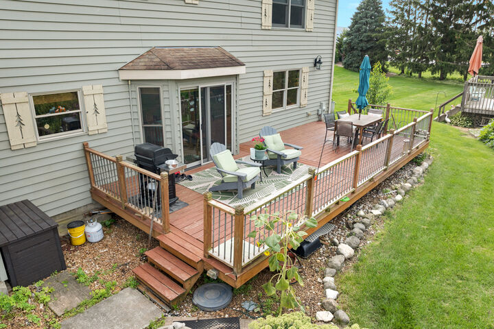 Property Photo: 404 Arrowhead Drive IL 60136