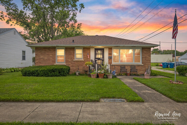 Property Photo: 1351 S 5th Avenue IL 60901