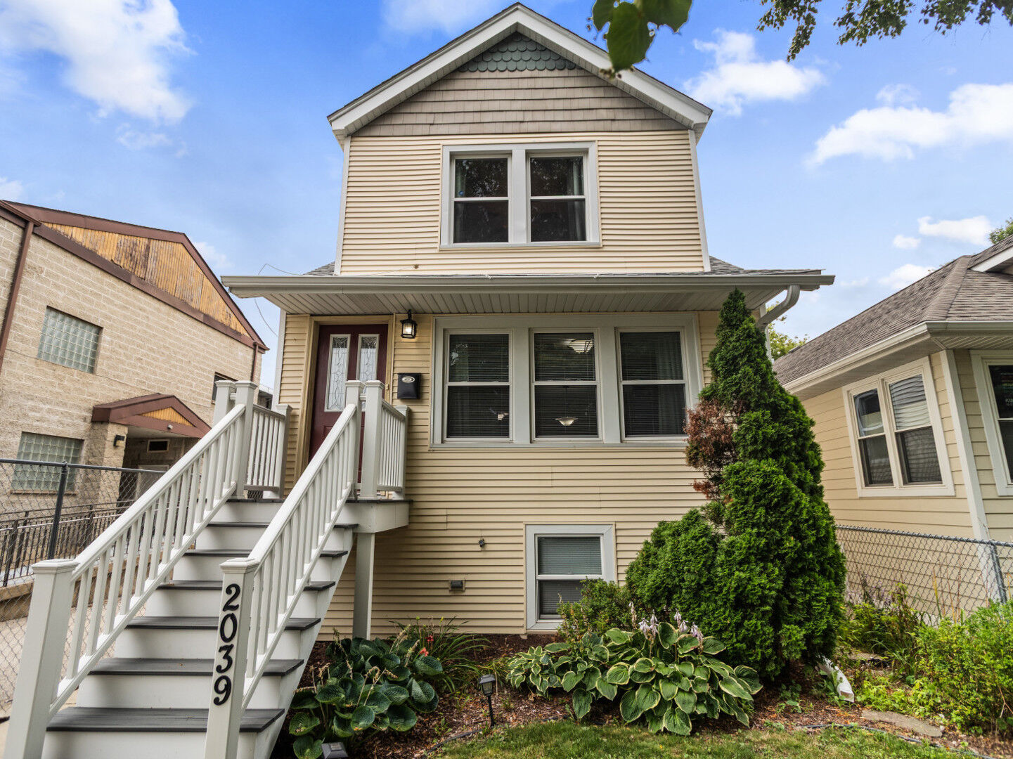 Property Photo:  2039 Brown Avenue  IL 60201 