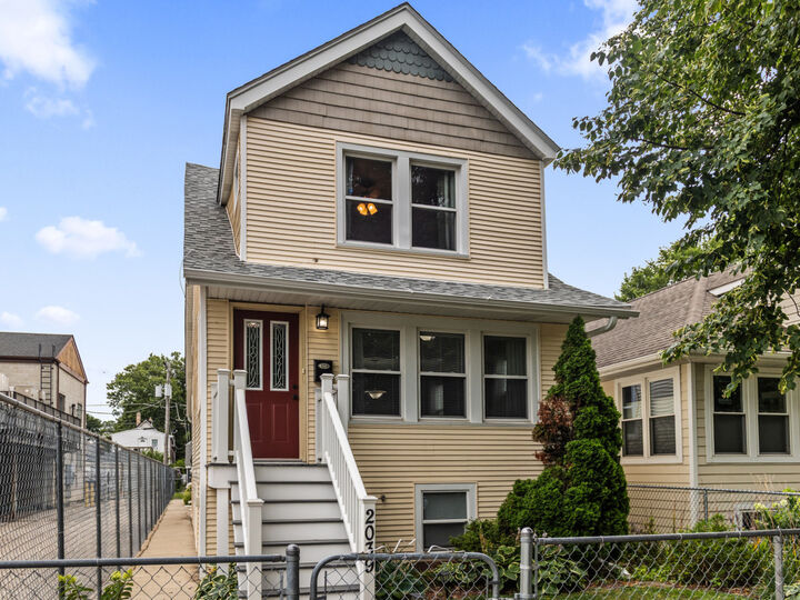 2039 Brown Avenue  Evanston IL 60201 photo