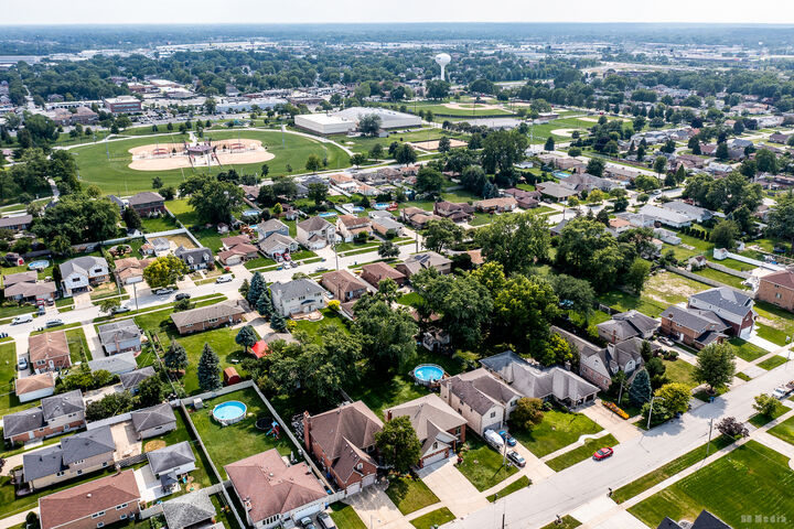 Property Photo: 6625 W 91st Place IL 60453