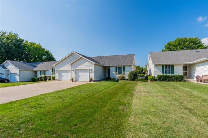 Property Photo:  1051 Kleemann Drive  IL 61727 