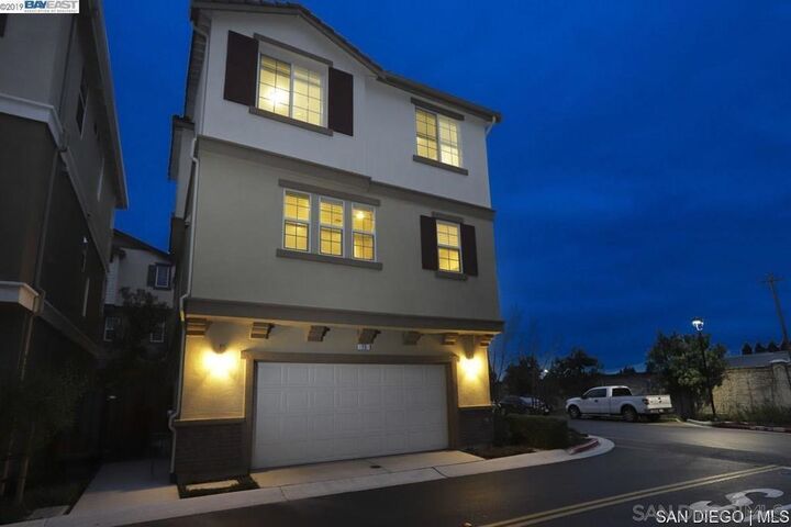 75 Middleton Pl  Hayward CA 94544 photo