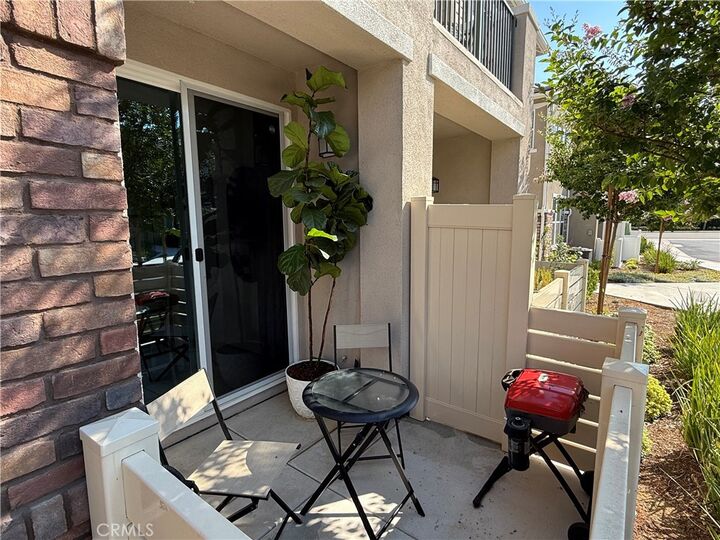 Property Photo: 41979 Isadora Street 803 CA 92562