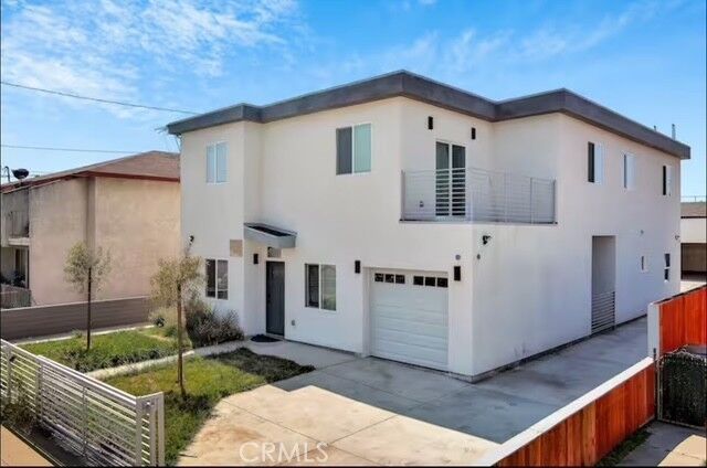Property Photo:  219 S Greenwood Avenue  CA 90640 