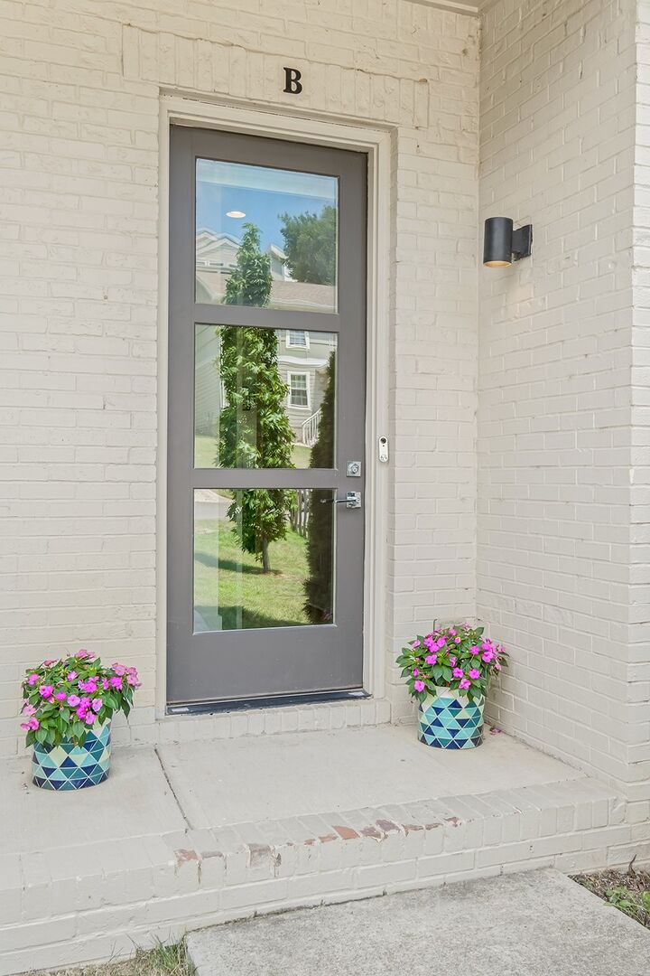 Property Photo: 3307B Felicia St TN 37209