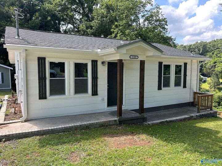 Property Photo: 2209 Hill Street NW AL 35810