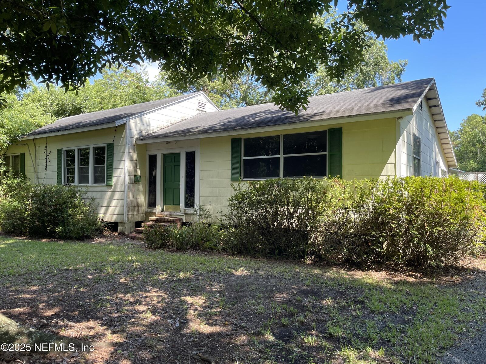 Property Photo: 4261 Collins Road FL 32244