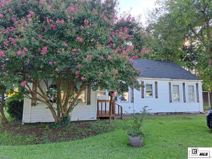 Property Photo:  611 Bres Avenue  LA 71201 