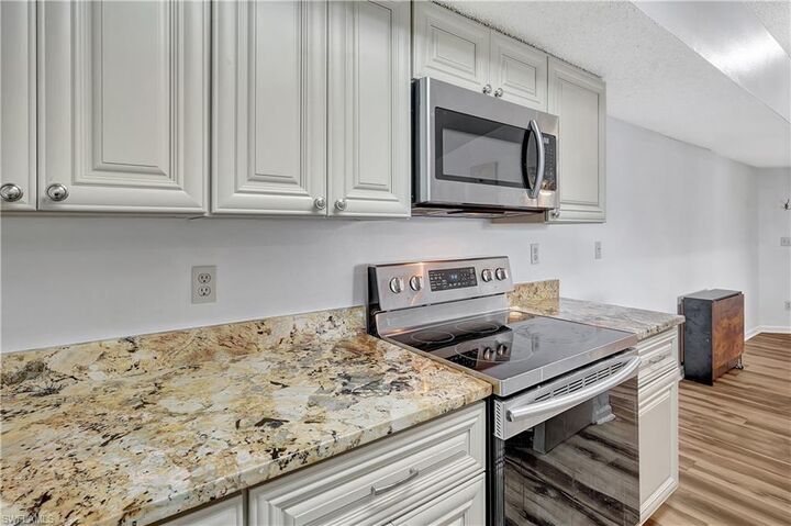 Property Photo:  13615 Eagle Ridge Dr 1633  FL 33912