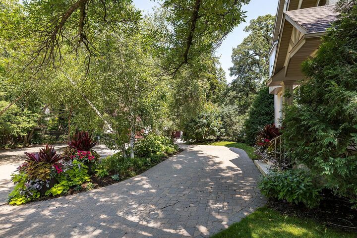 Property Photo: 2828 Burnham Boulevard MN 55416