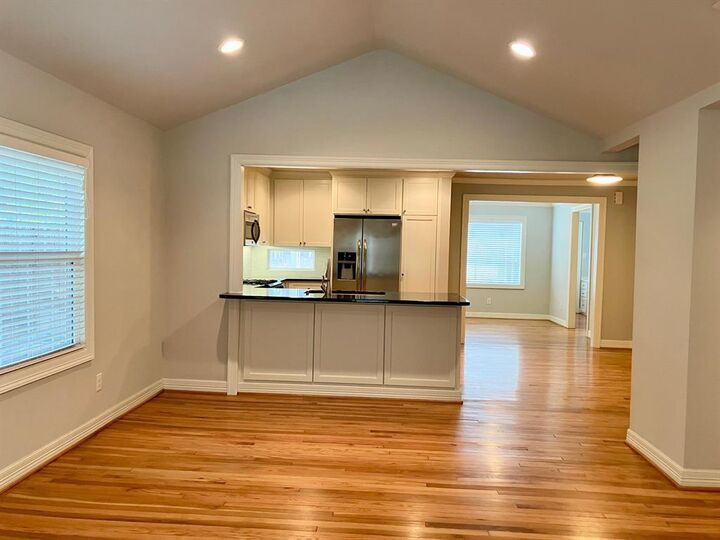 Property Photo: 3716 Collinwood Avenue TX 76107