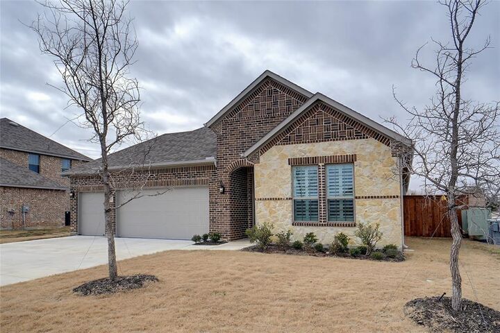 Property Photo: 901 Little Gull Drive TX 75126