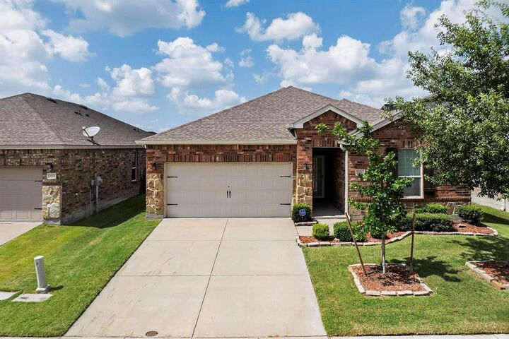 Photo de la propriété: 2070 Rosebury Lane TX 75126
