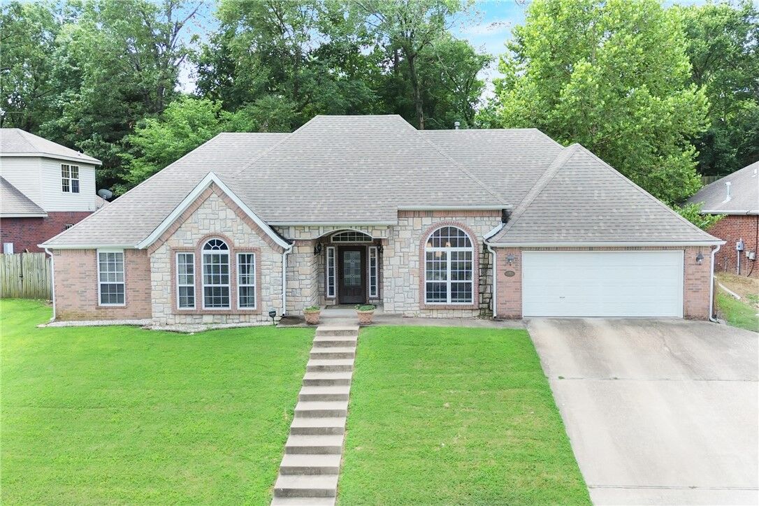 Property Photo:  507 E Andrew Avenue  AR 72764 