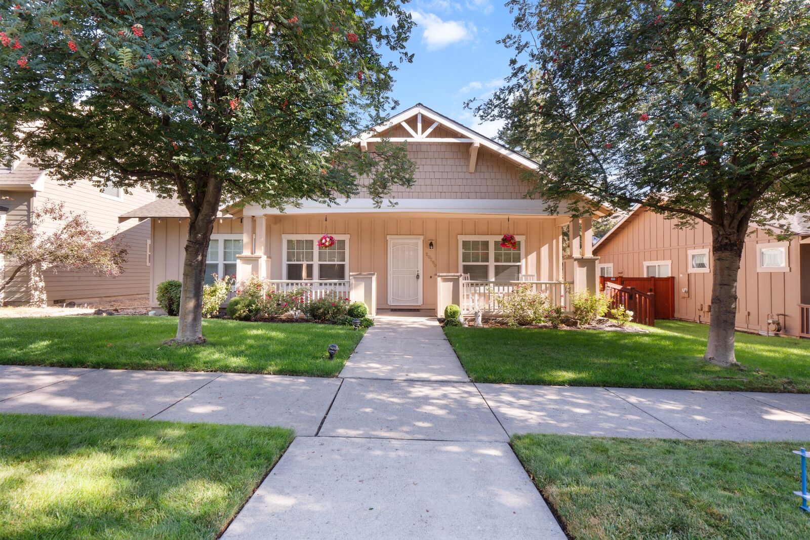 Property Photo:  20280 Halfway Road  OR 97703 