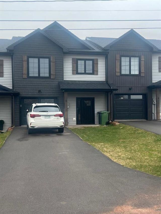 6 Kelly Heights  Stratford PE C1B 4M2 photo