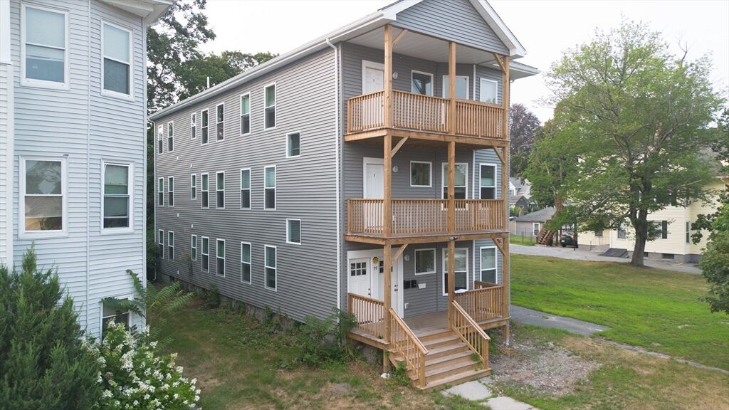 Property Photo:  99 June St 2  MA 01602 
