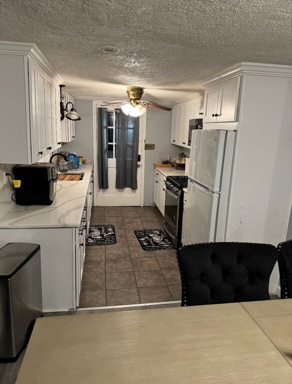 Property Photo: 224 Mechanic St. MA 01752