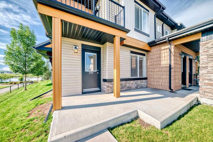 Property Photo:  2781 Chinook Winds Drive SW 5101  AB T4B 3S5 