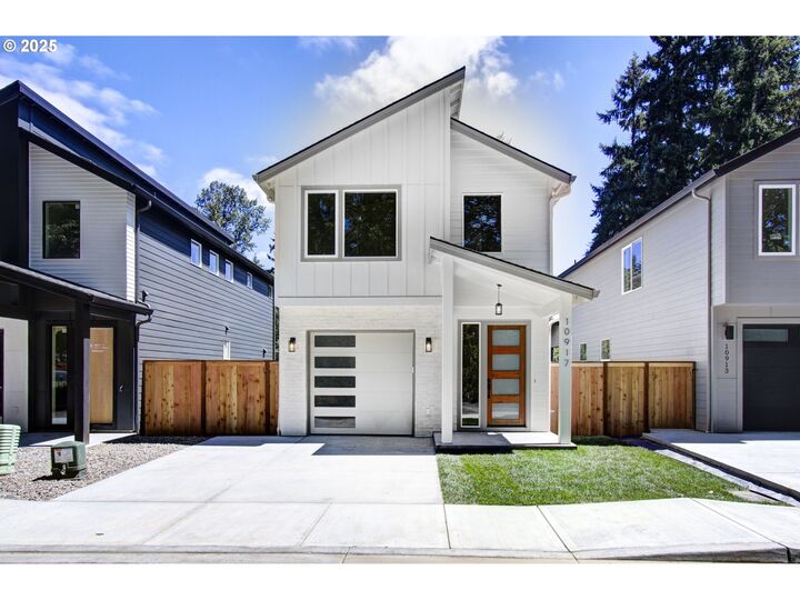 Property Photo:  10917 NE 64th Ct  WA 98686 