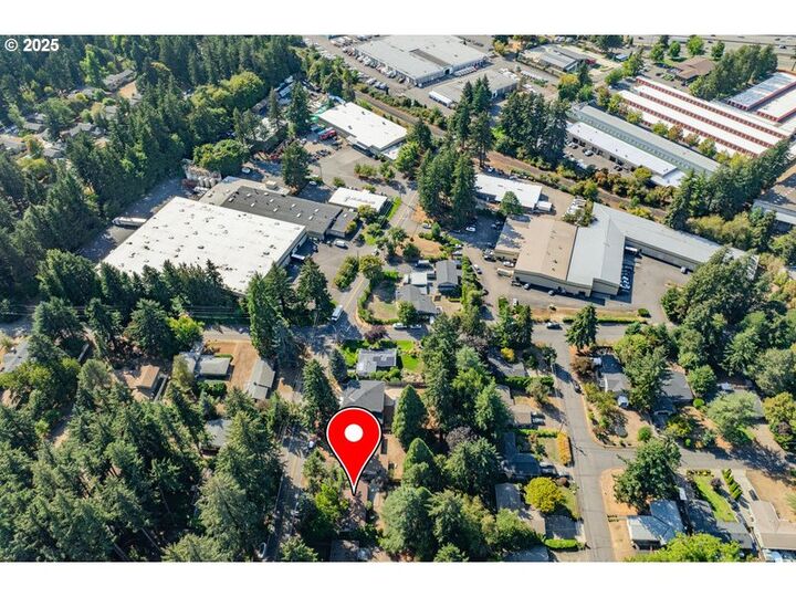 Property Photo: 6401 McEwan Rd OR 97035