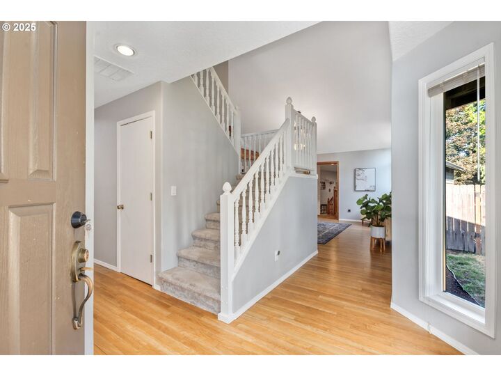 Property Photo: 10097 SW Woodard Ln OR 97223