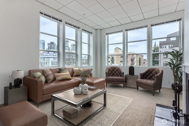 Property Photo:  417 E Pine Street 309  WA 98122 