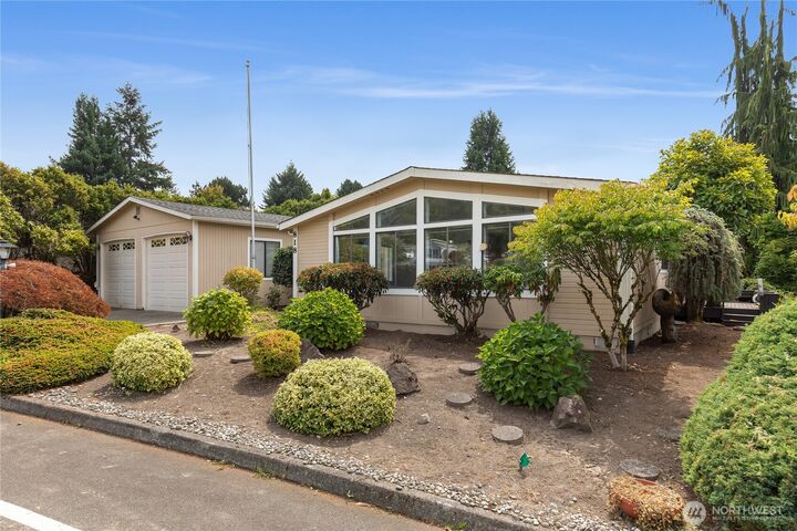 818  243rd St SW  Bothell WA 98021 photo
