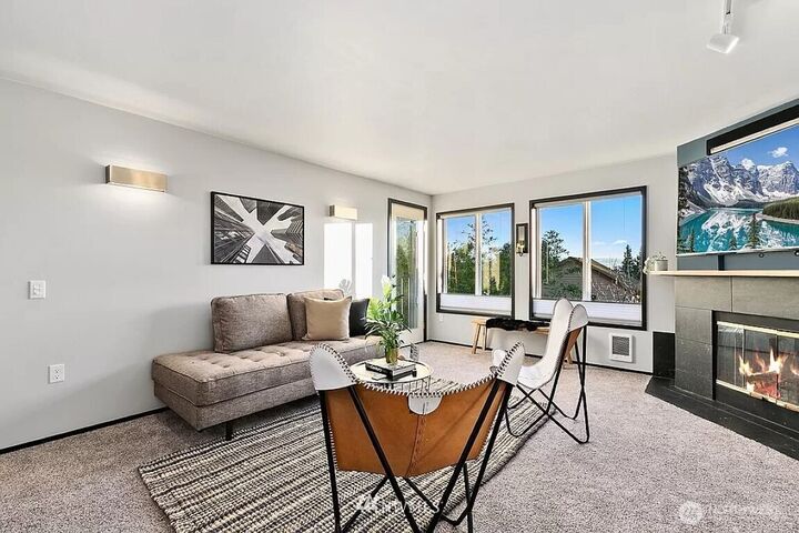 Property Photo:  727 N 85th Street 302  WA 98103 