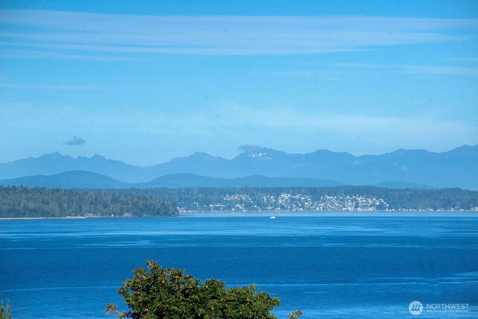Property Photo:  7019  47th Avenue SW 3  WA 98136 