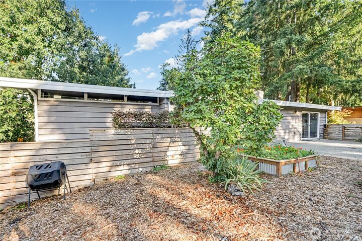 Property Photo: 18750 12th Avenue NE WA 98155