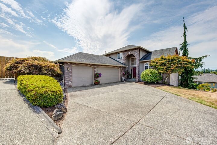 Property Photo: 7414 78th Street NE WA 98270